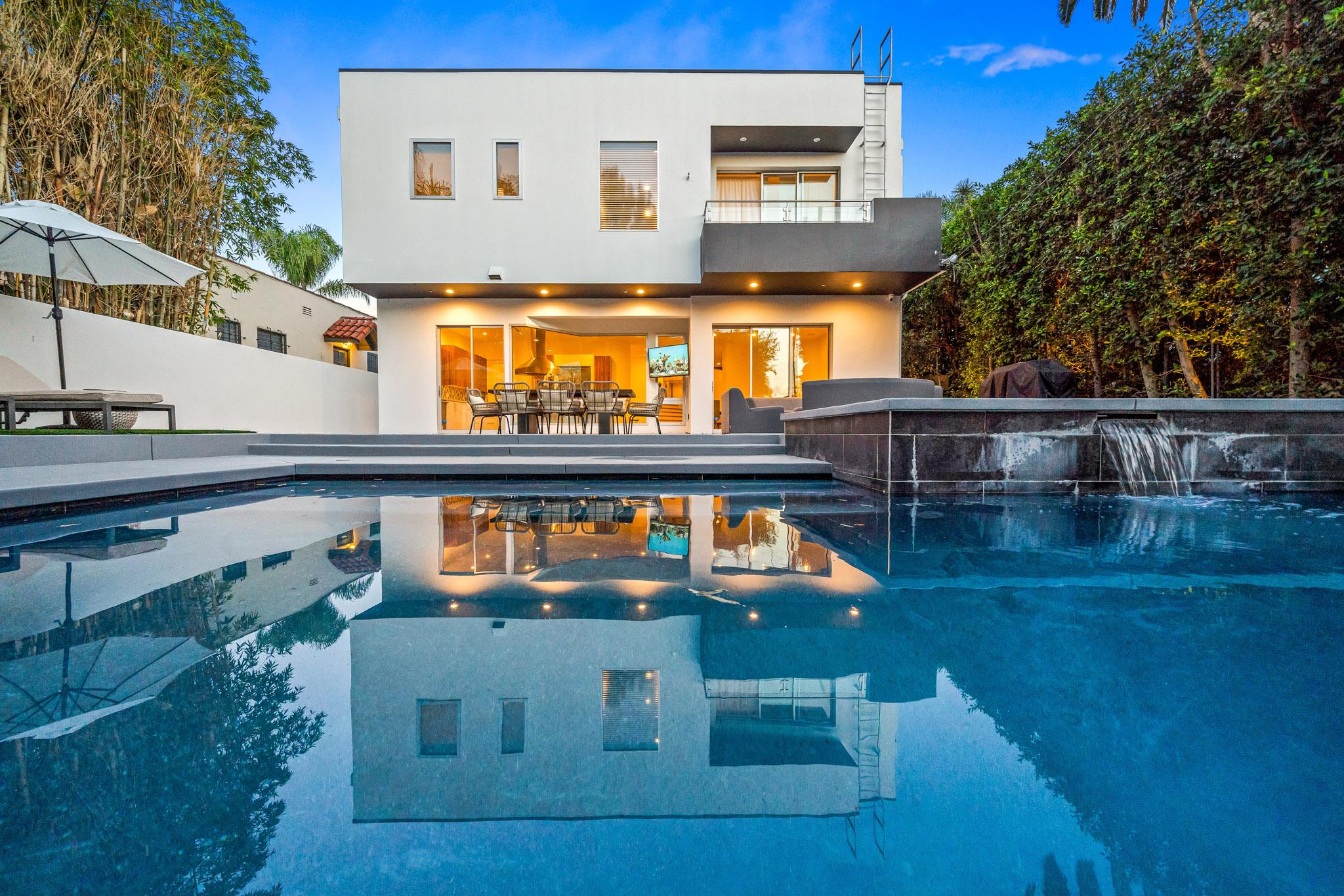 The Beverly Villa gallery image 1
