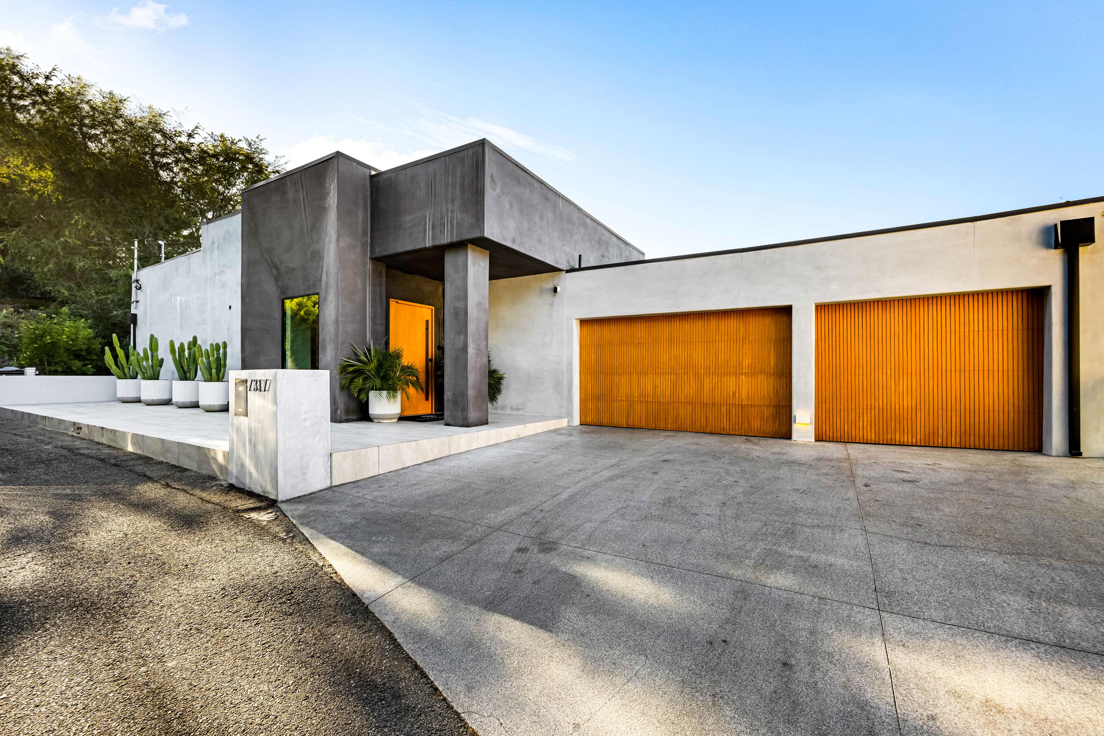 Caverna Estate gallery image 2