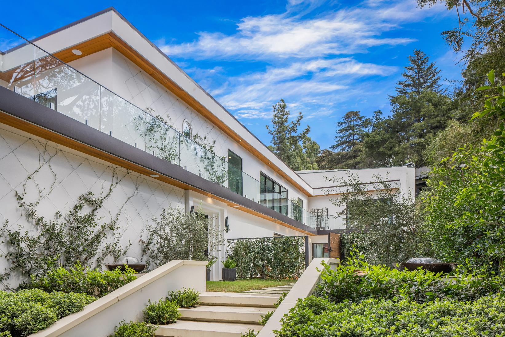 Laurel Canyon gallery image 9