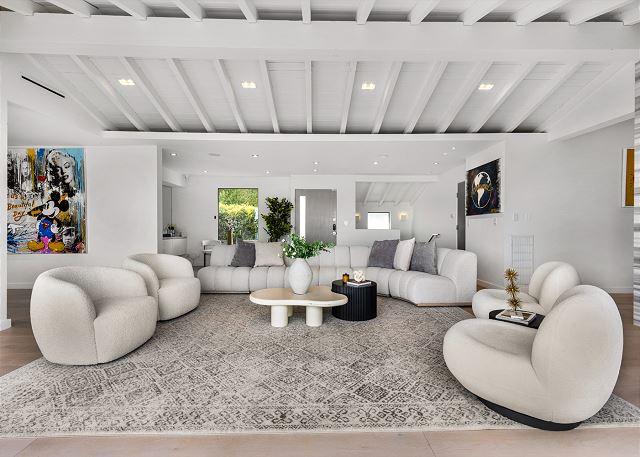Sinatra House gallery image 3
