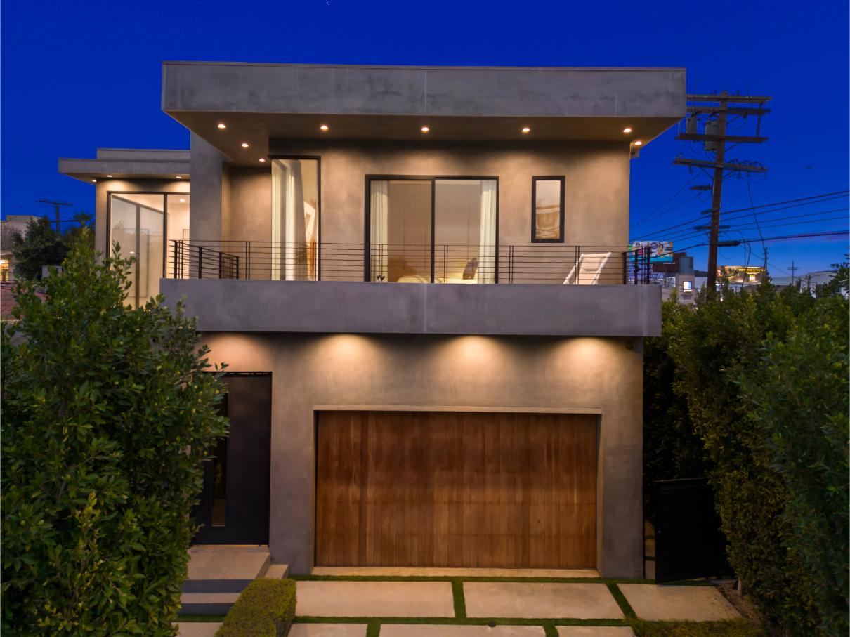 Oak Villa gallery image 2