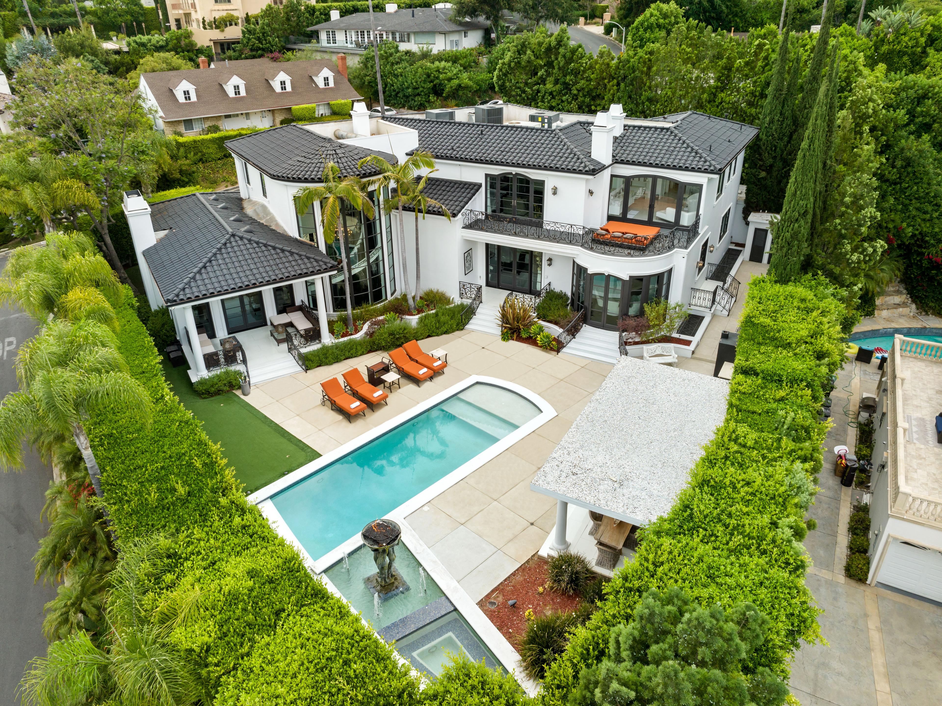 The Marilyn Mansion gallery image 1
