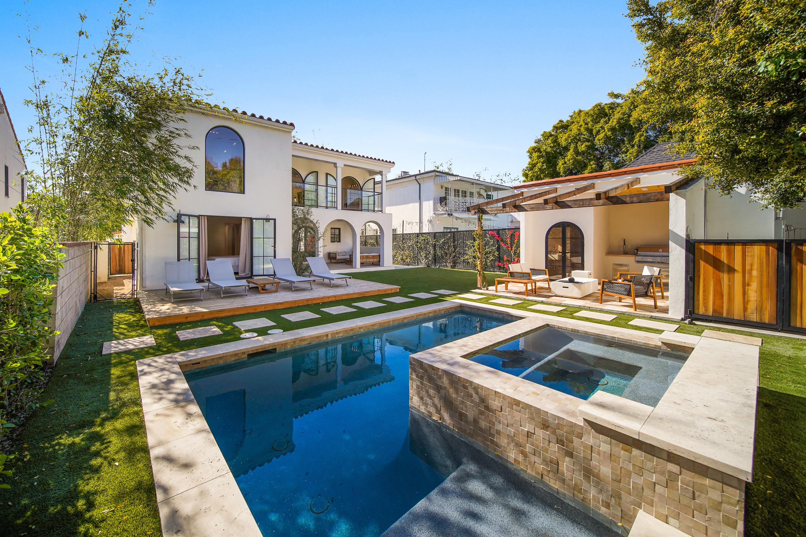Bella Villa gallery image 1