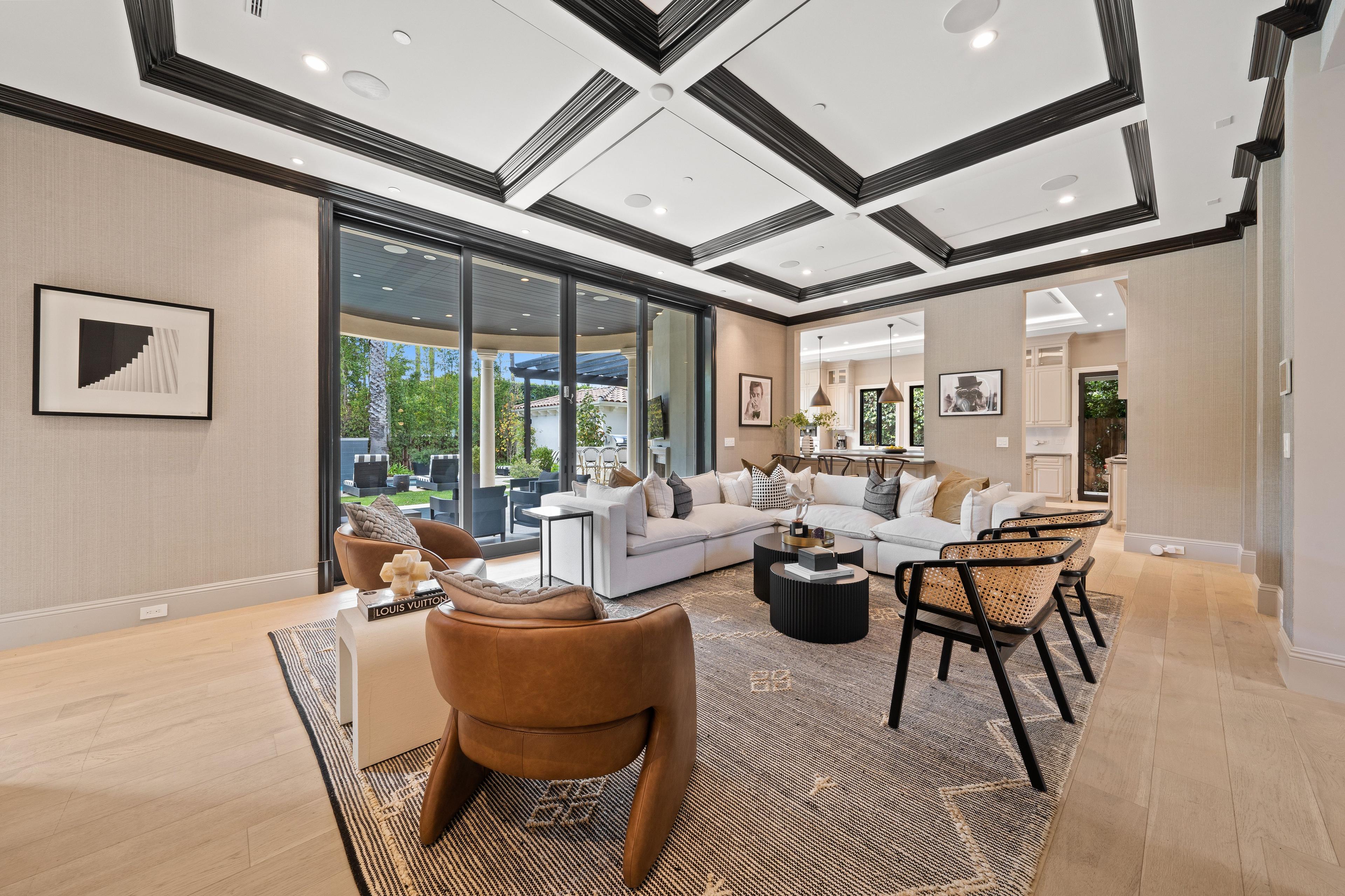 Camden Classic gallery image 9