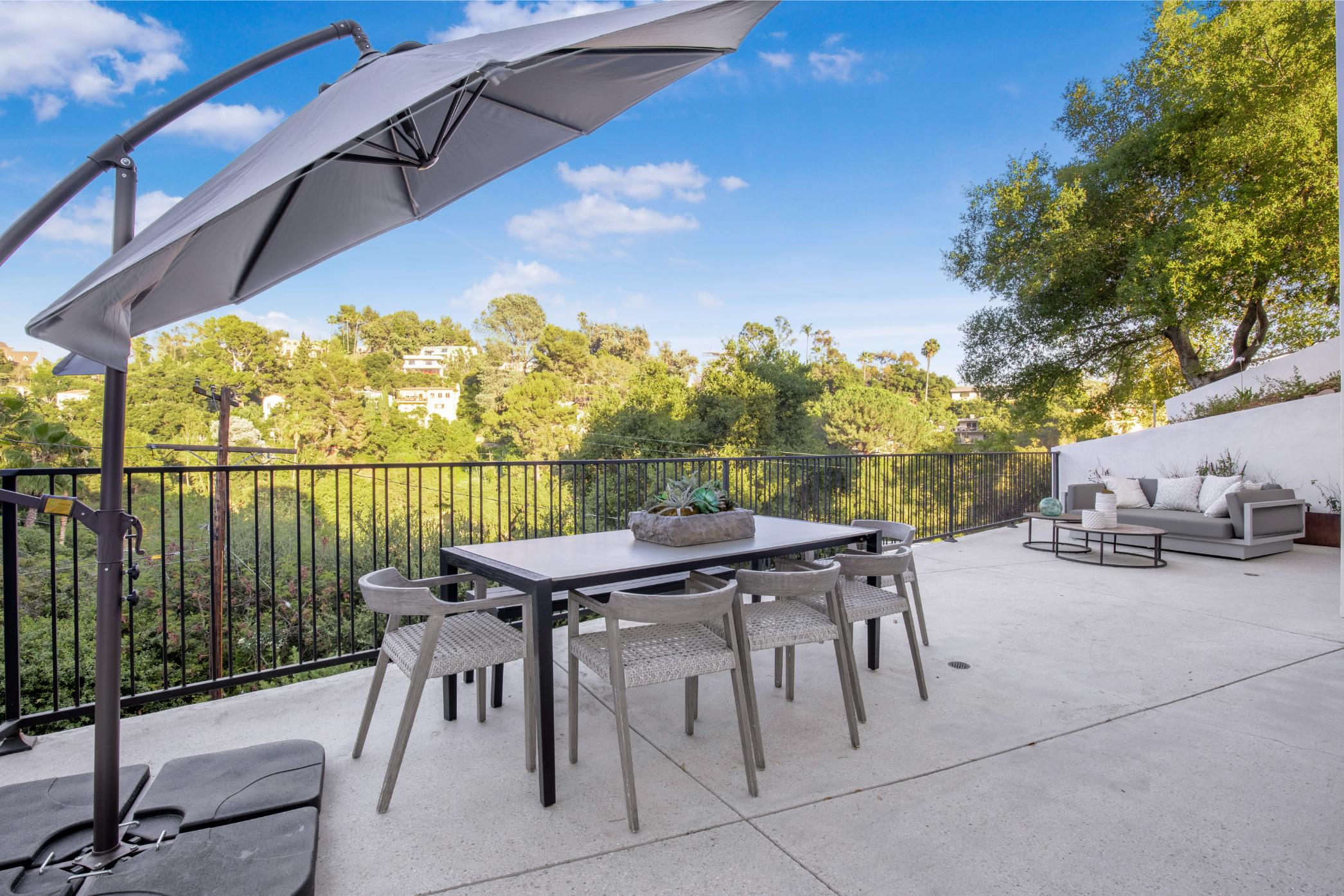 Belden Modern Villa gallery image 6