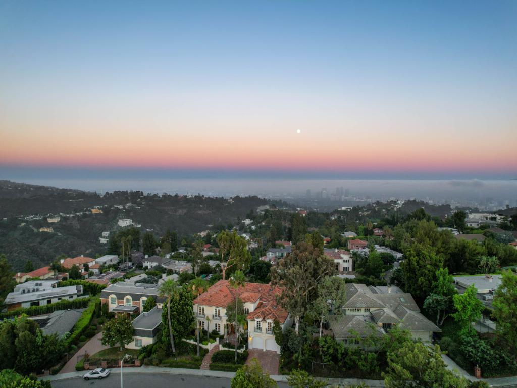 Savona Sanctuary Estate gallery image 3