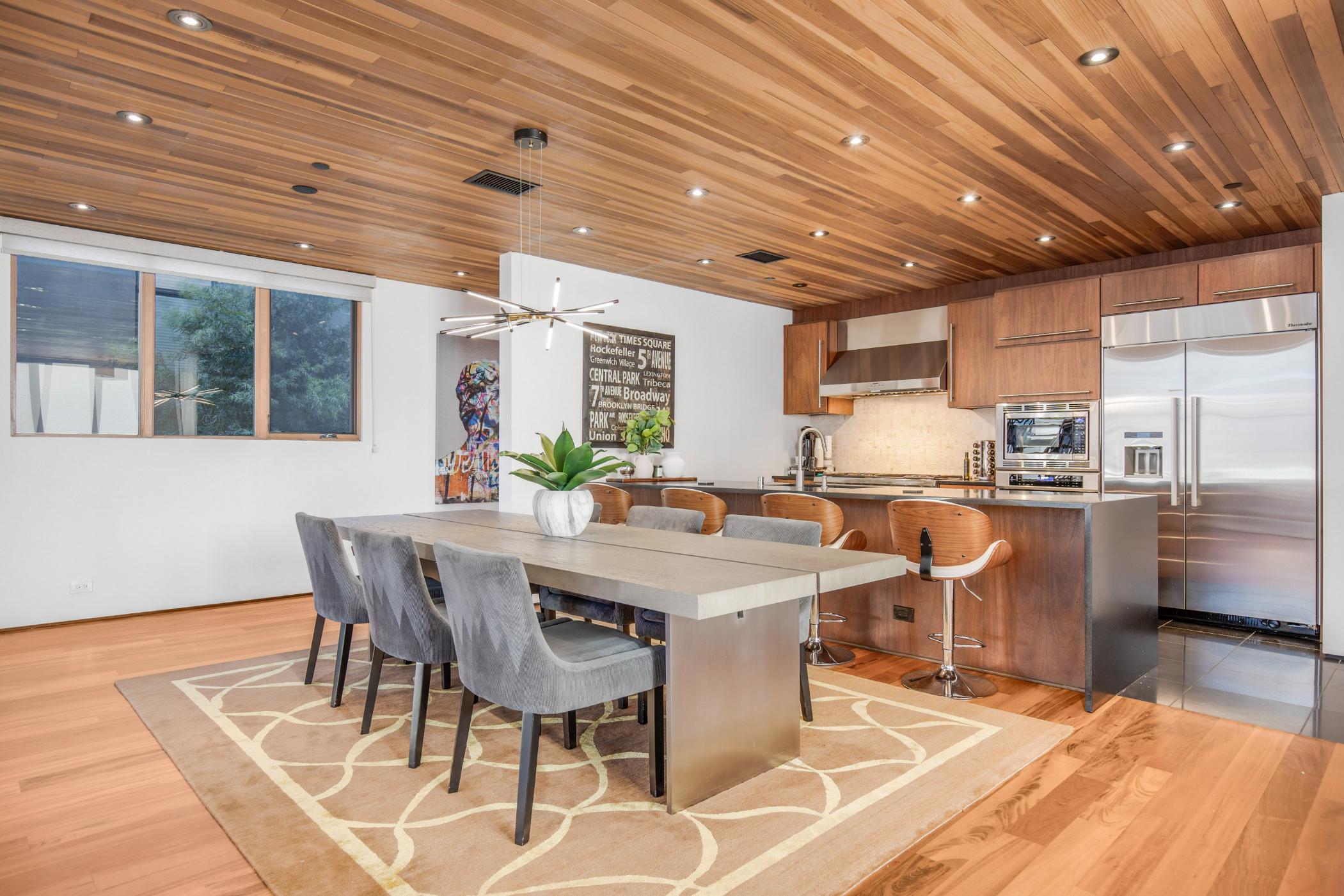 Cedar Loft Villa gallery image 4