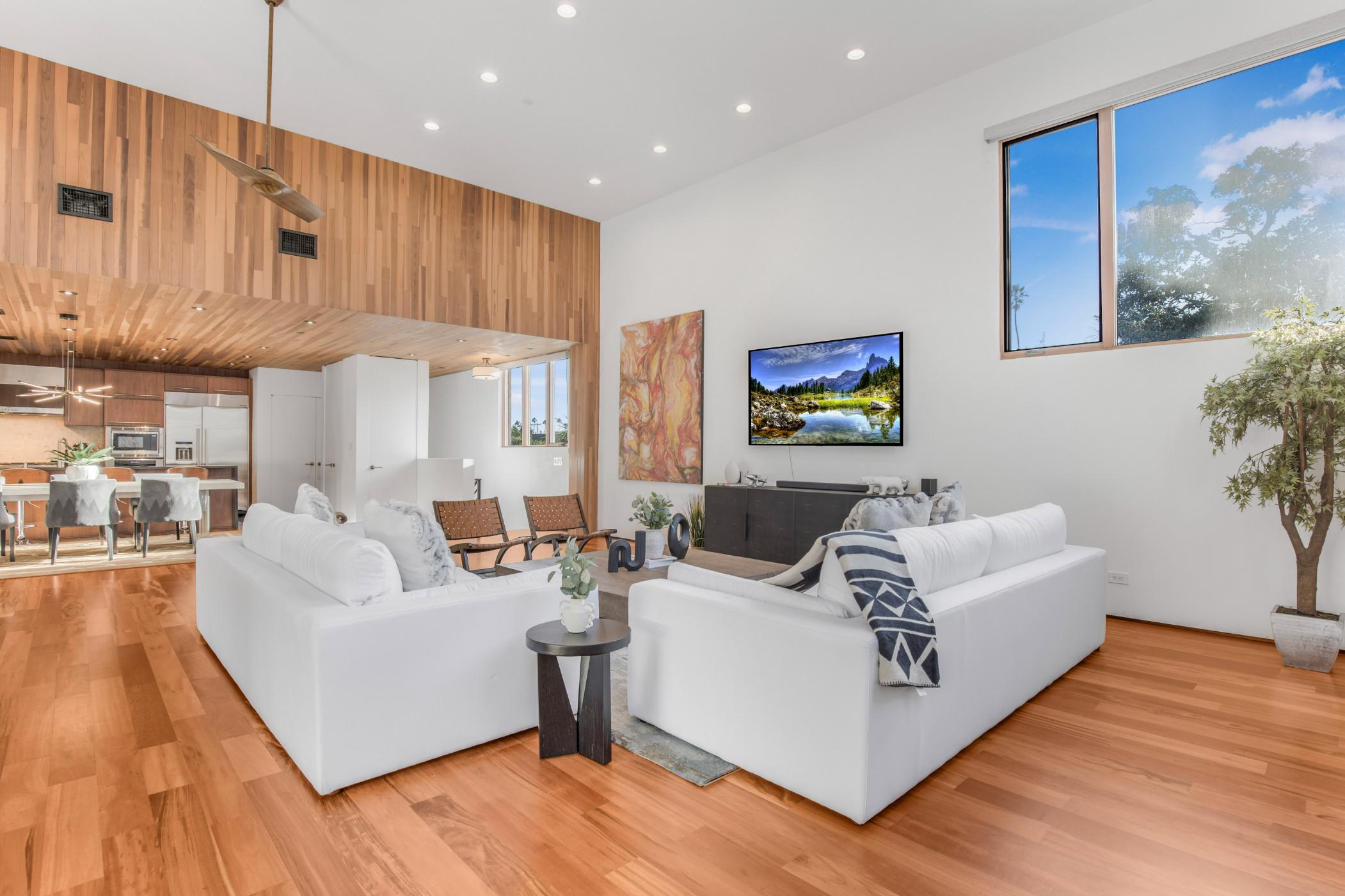Cedar Loft Villa gallery image 7
