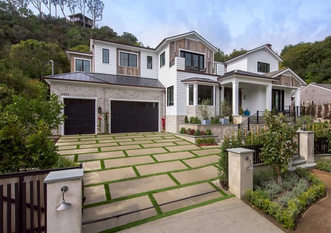 Mandeville Canyon gallery image 1