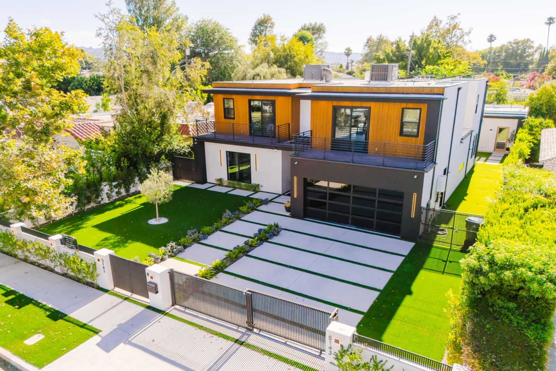 Varna Villa gallery image 1