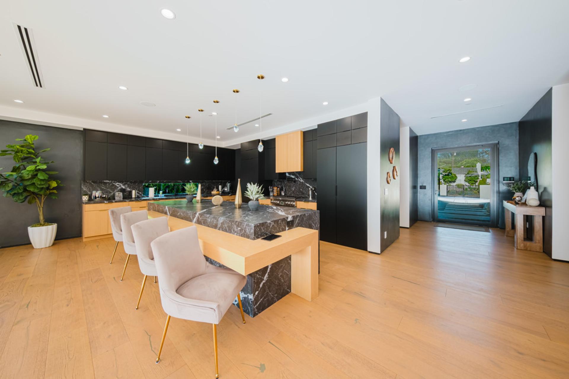 Varna Villa gallery image 9