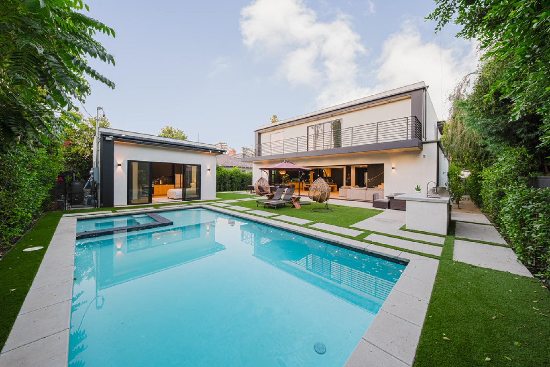 Varna Villa gallery image 2