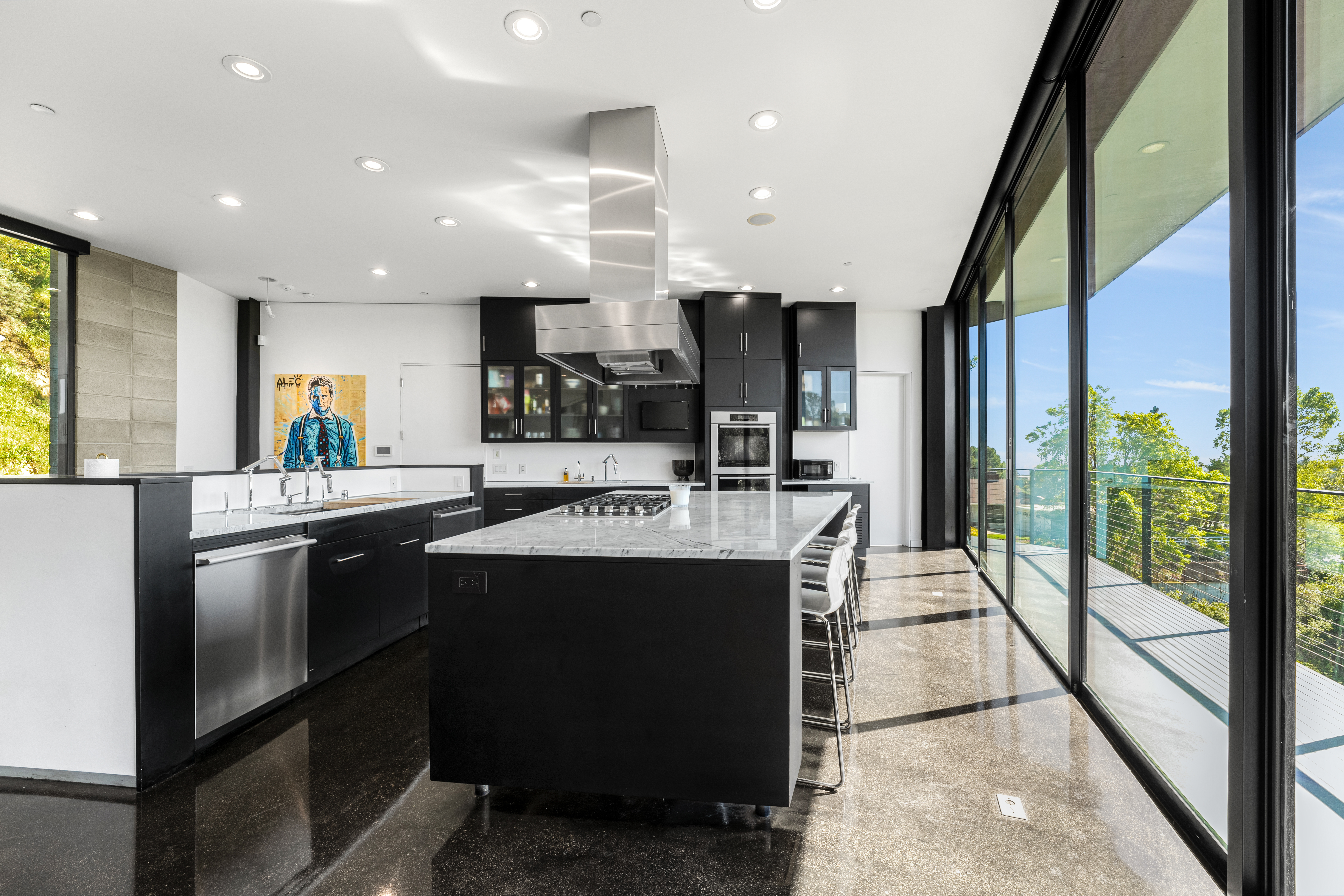 Glass Mansion gallery image 6