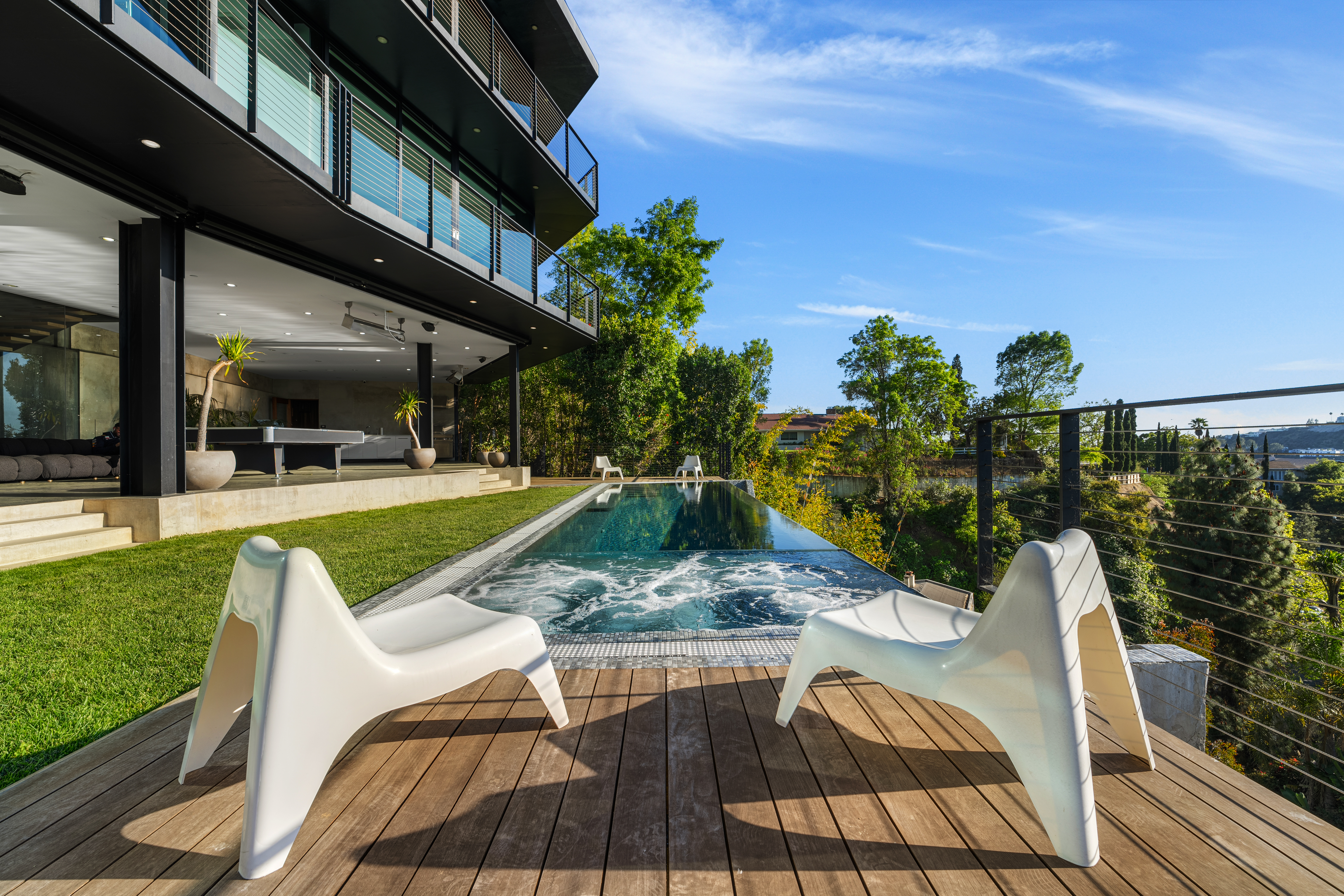 Glass Mansion gallery image 2