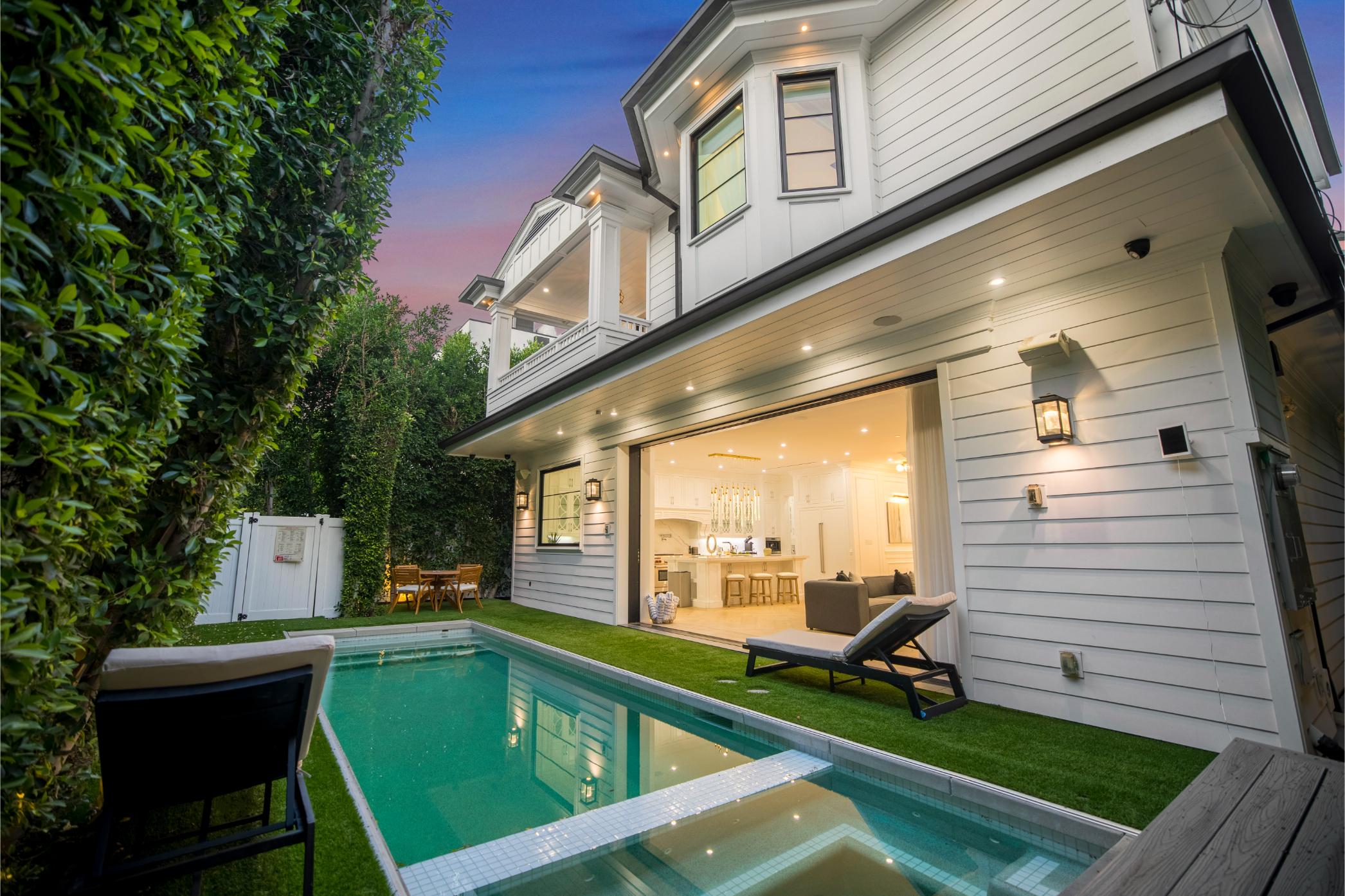Spaulding Ave Farmhouse gallery image 2