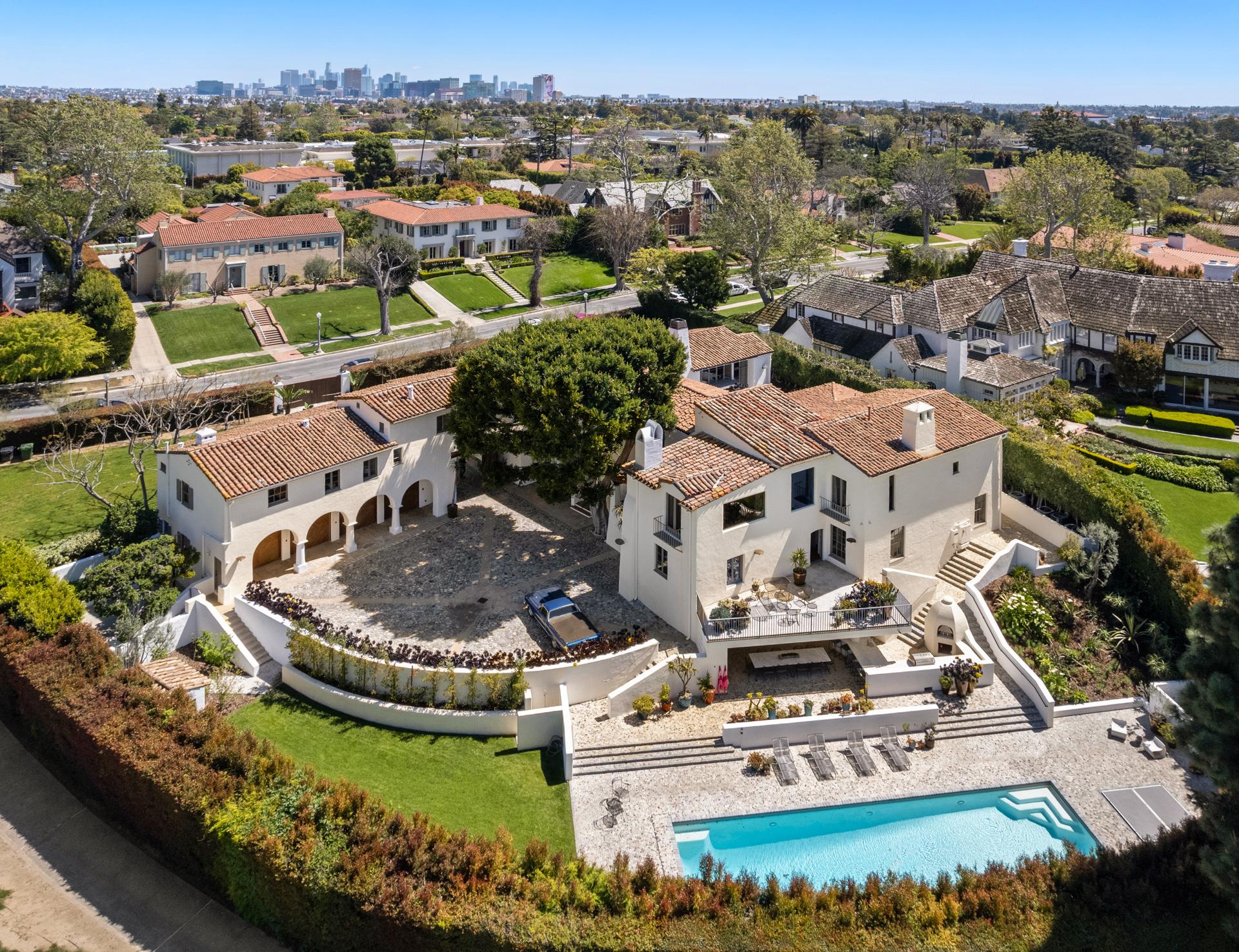 Howard Hughes Estate gallery image 1
