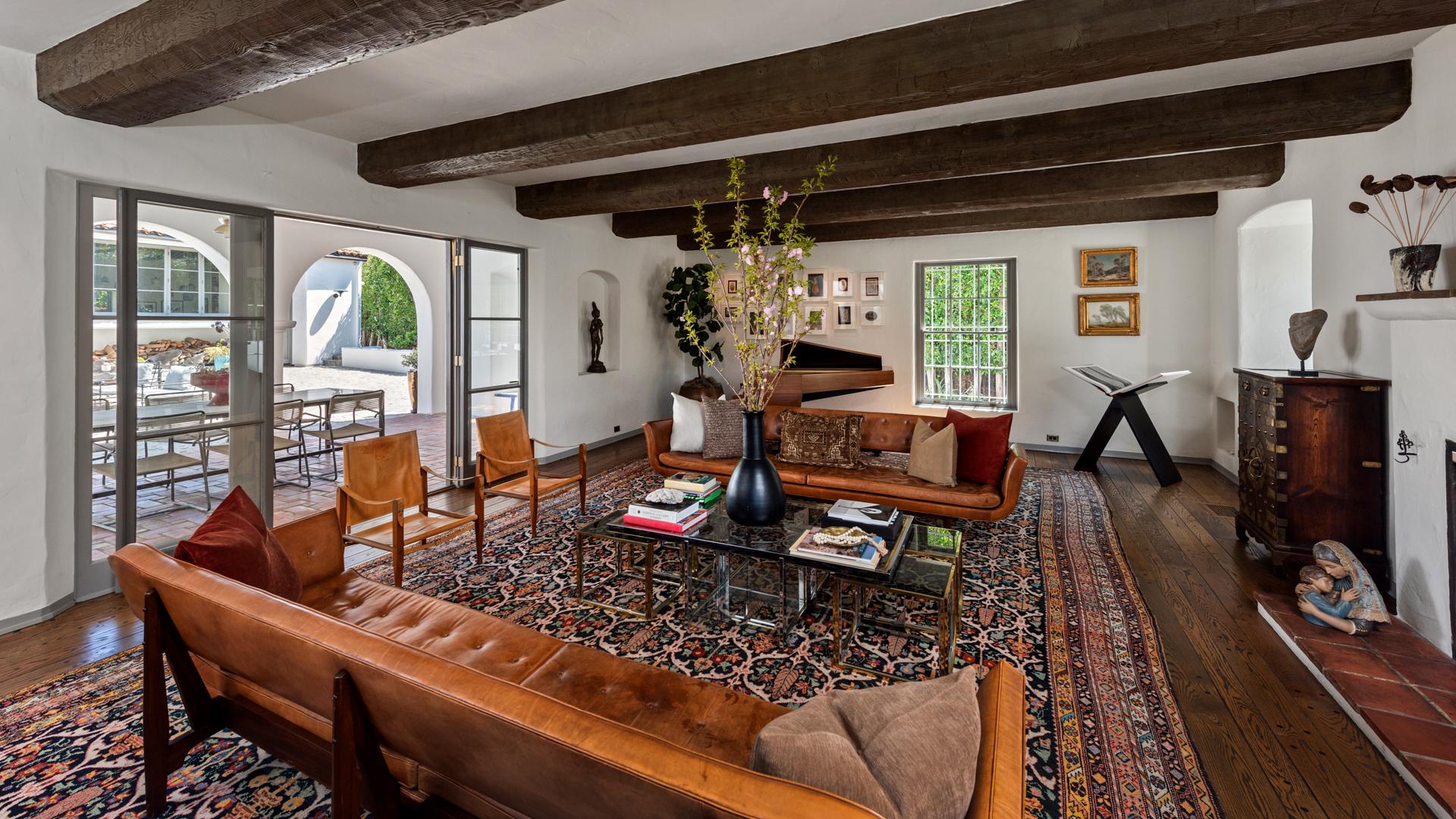 Howard Hughes Estate gallery image 5