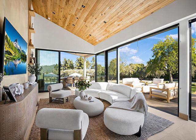Lechusa Estate gallery image 6