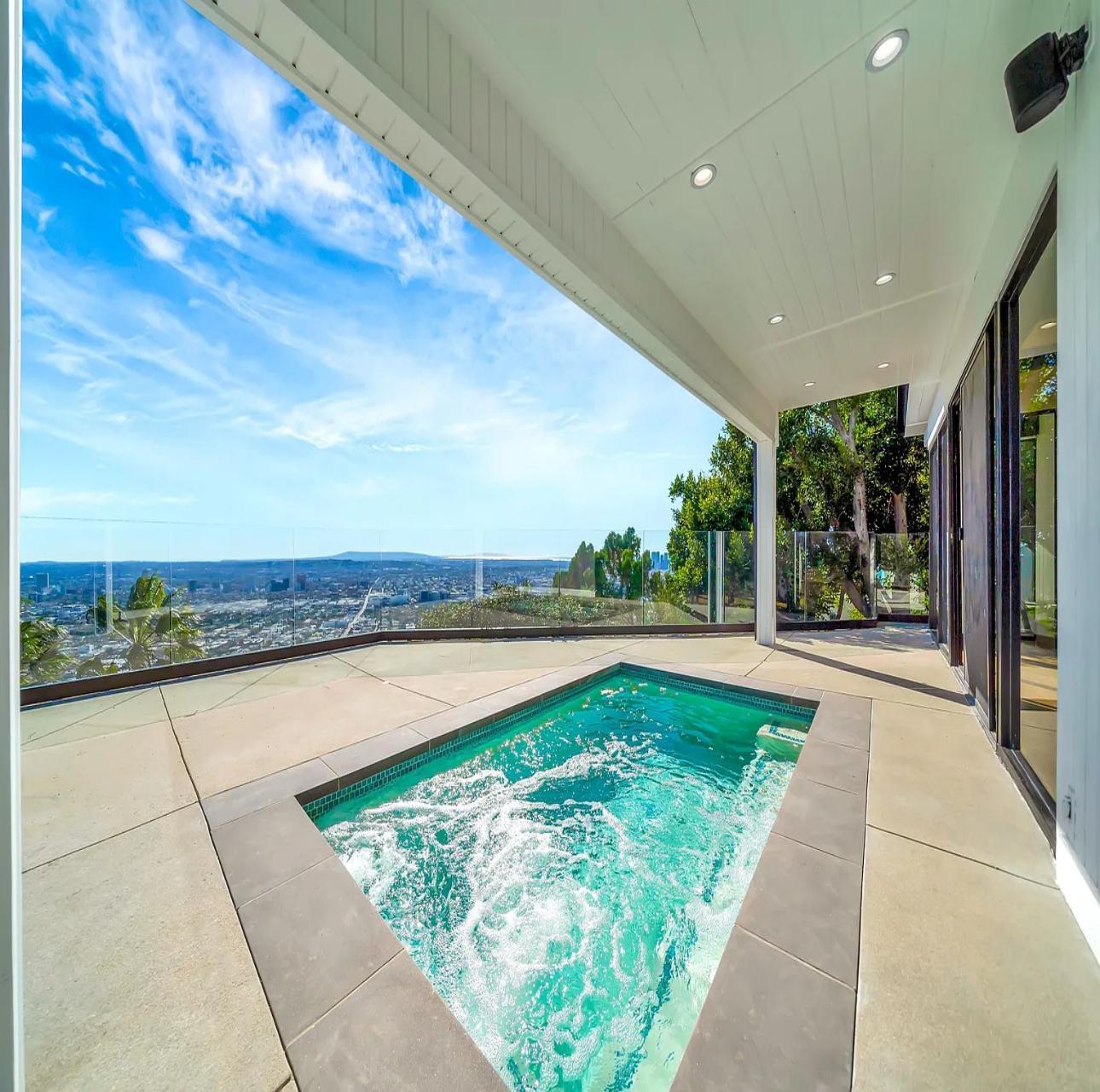 Skyview Estate gallery image 2