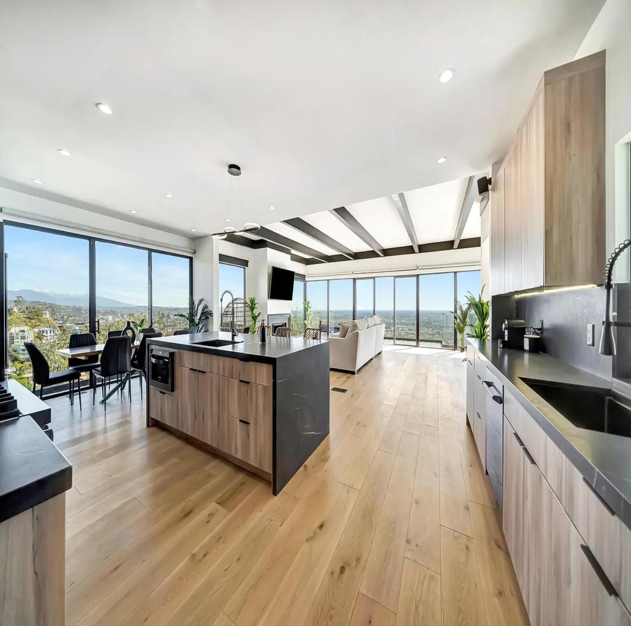 Skyview Estate gallery image 4