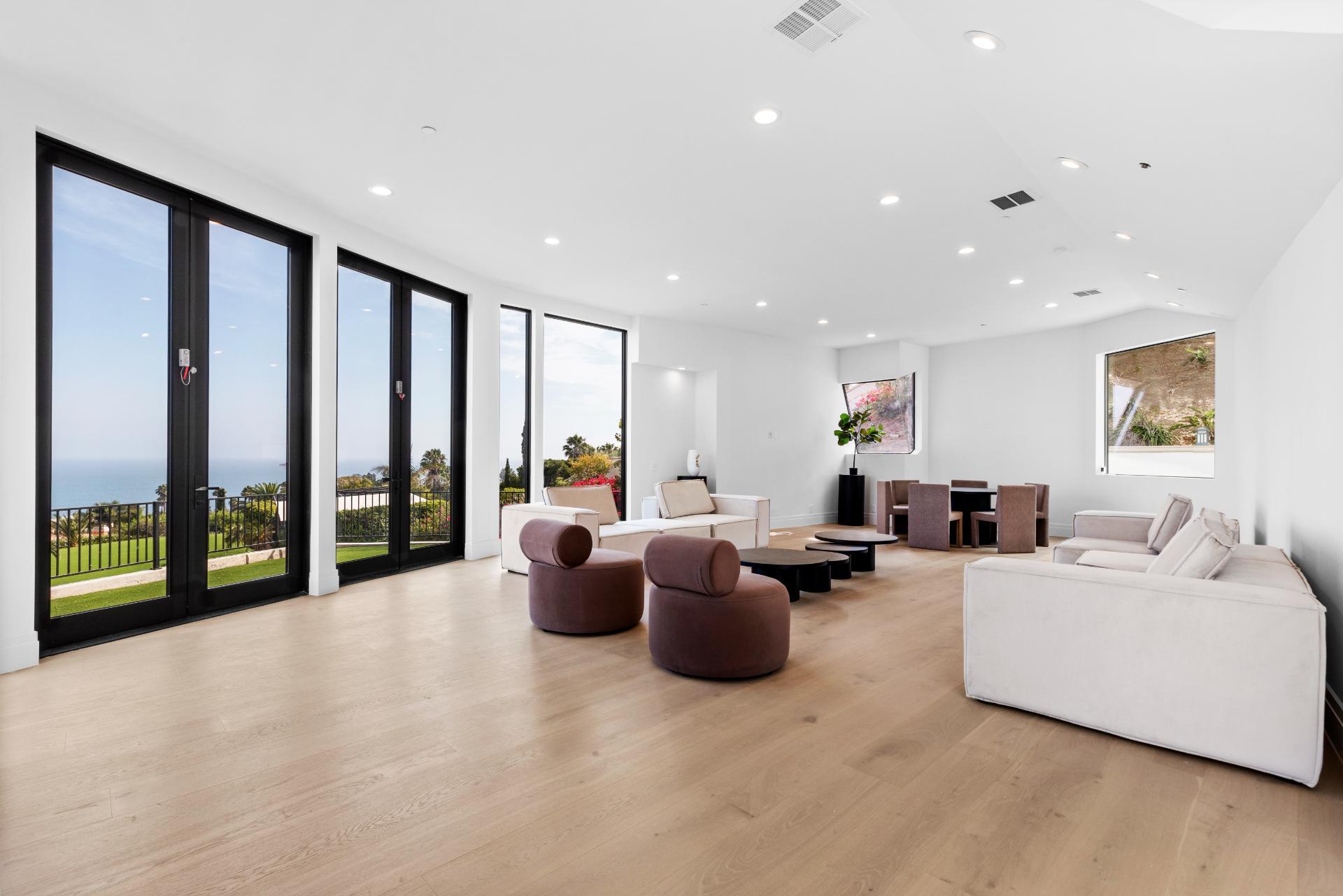 Malibu Meadows gallery image 10