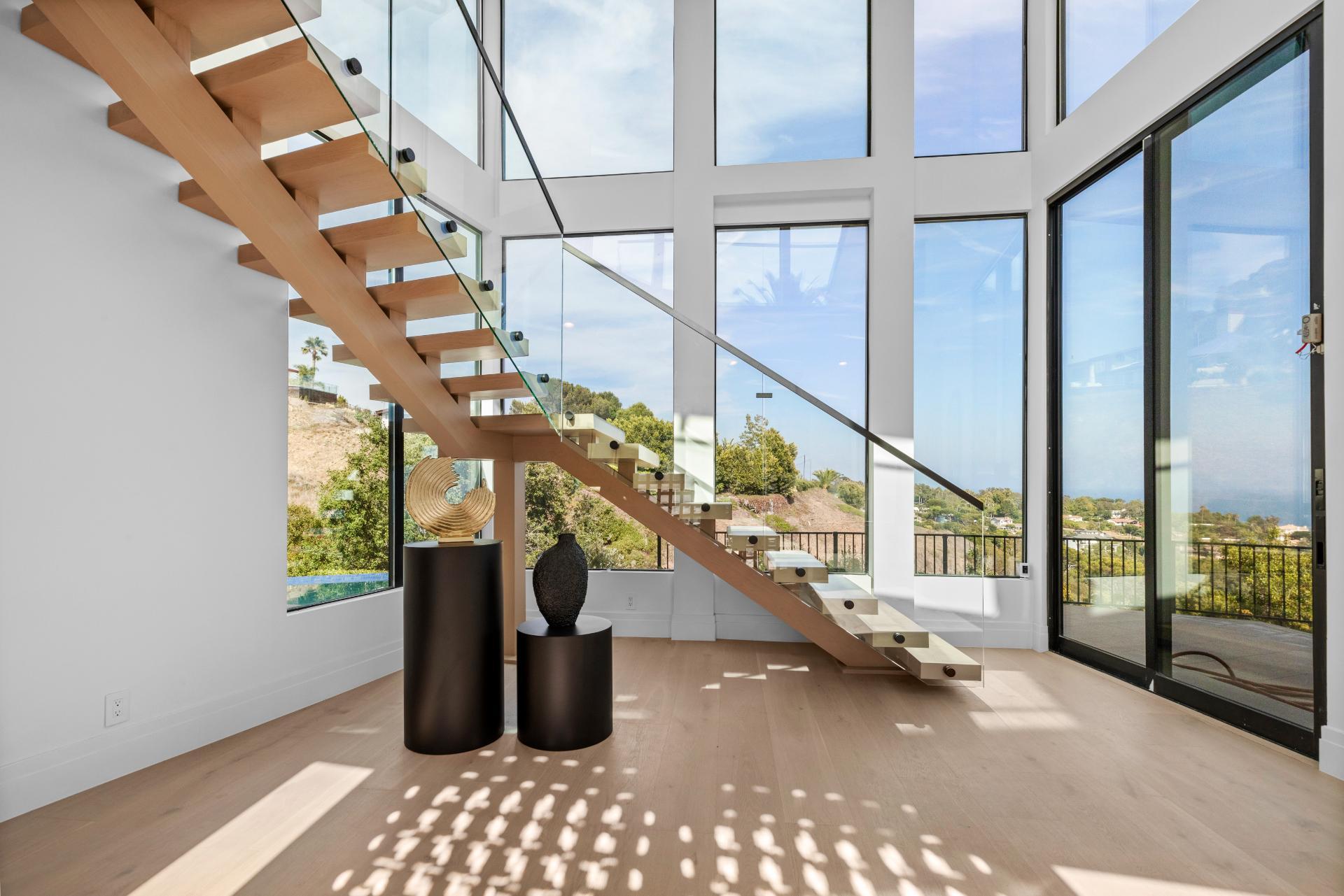 Malibu Meadows gallery image 6