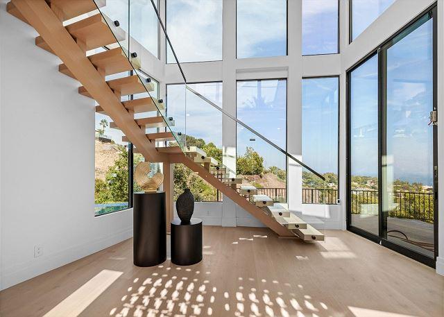 Malibu Meadows gallery image 6