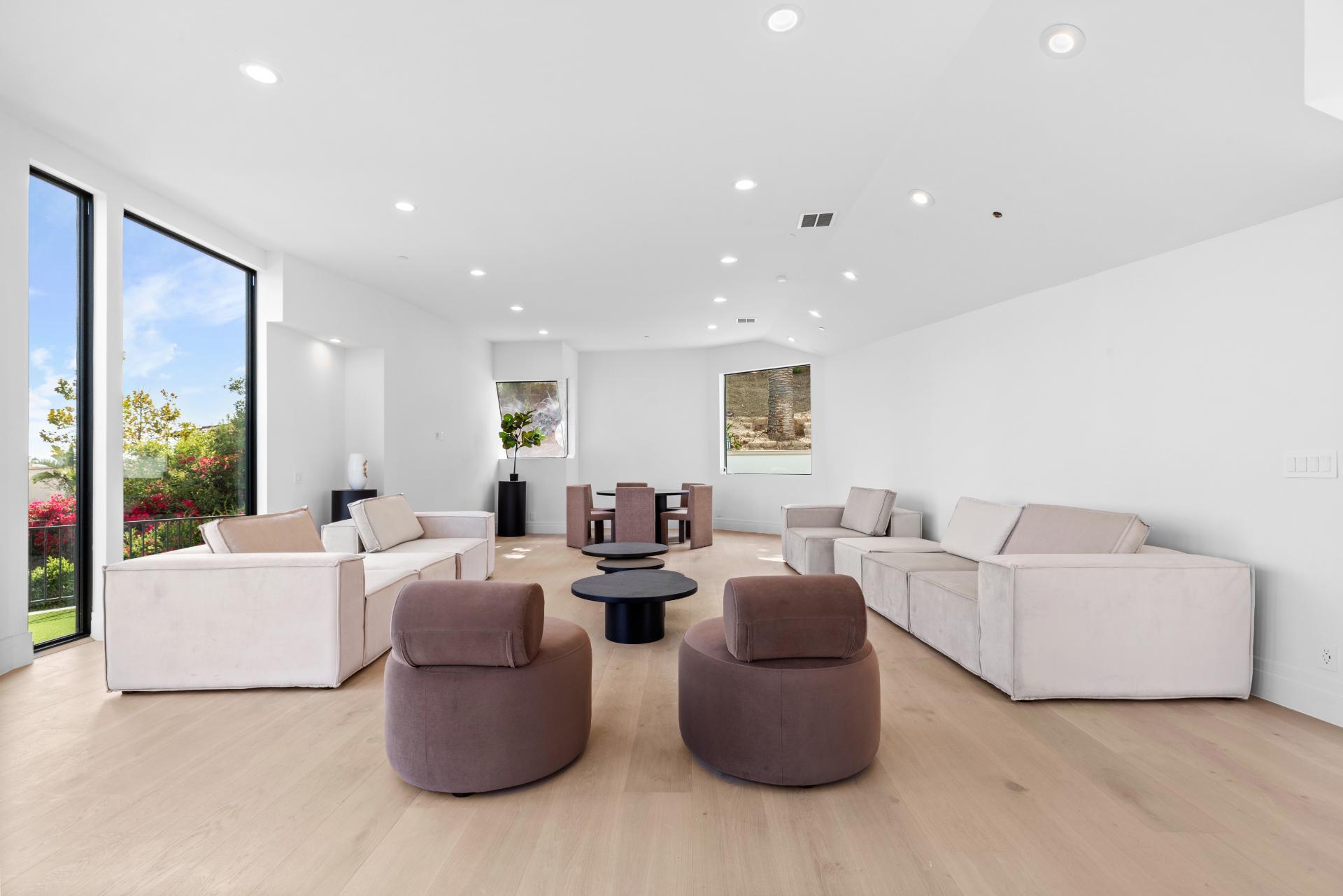 Malibu Meadows gallery image 7