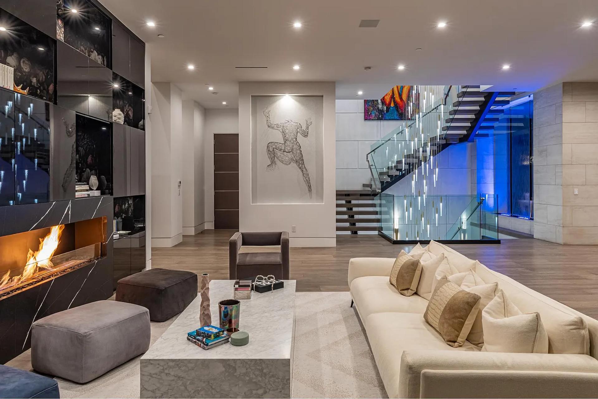 Bel Air Triumph gallery image 9