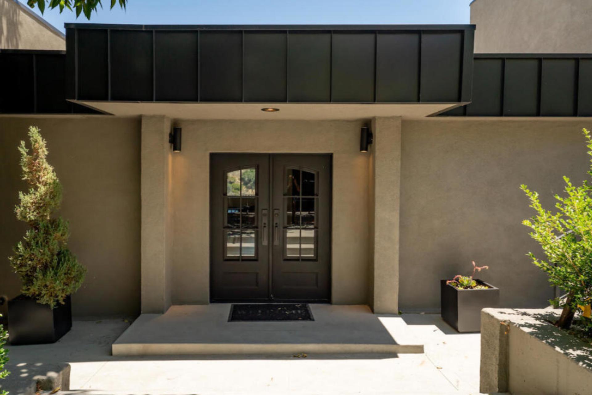 Longridge Crest gallery image 6