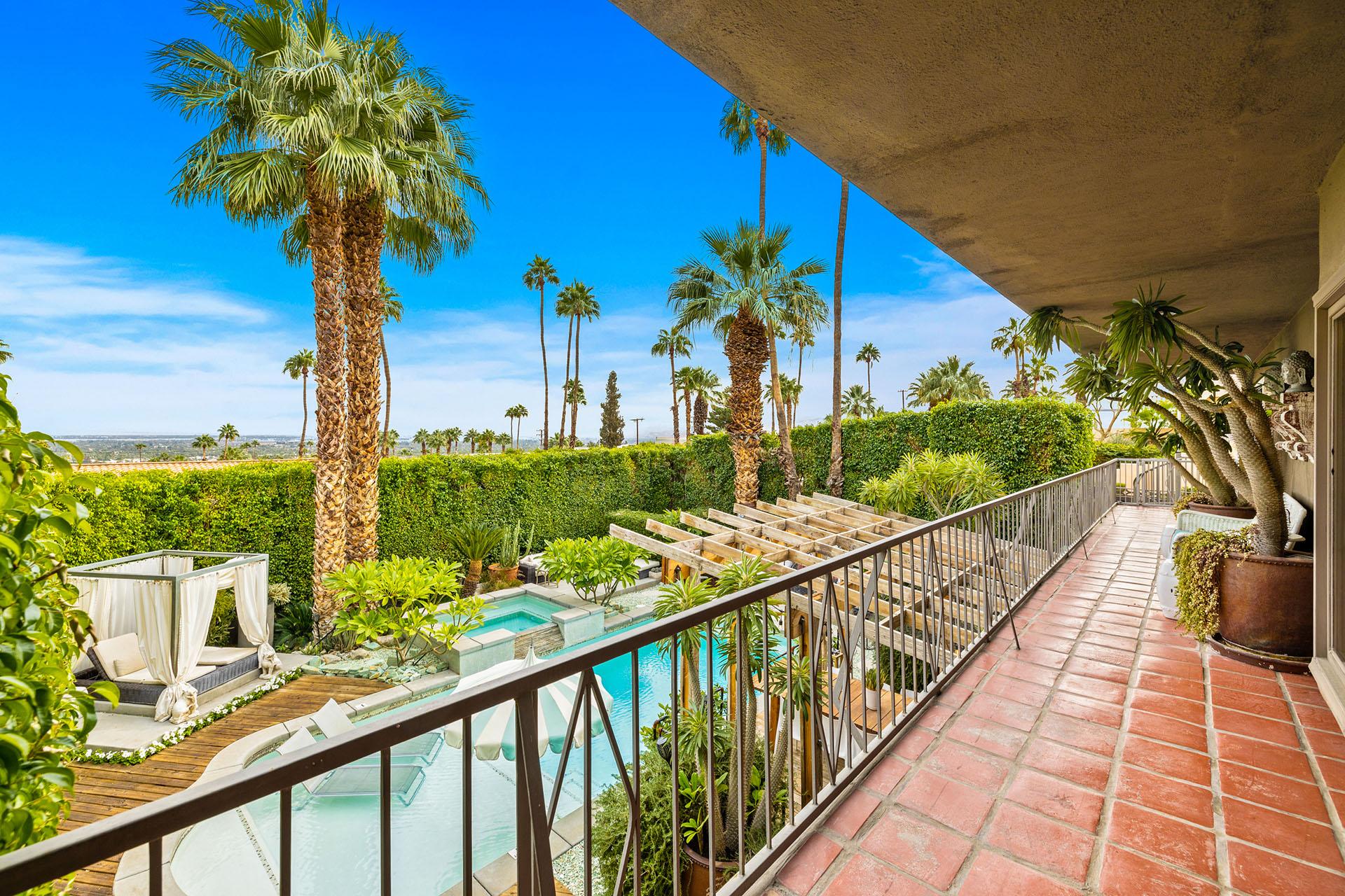 Joplin House on Janis Street A Palm Springs Poolside Paradise! gallery image 6