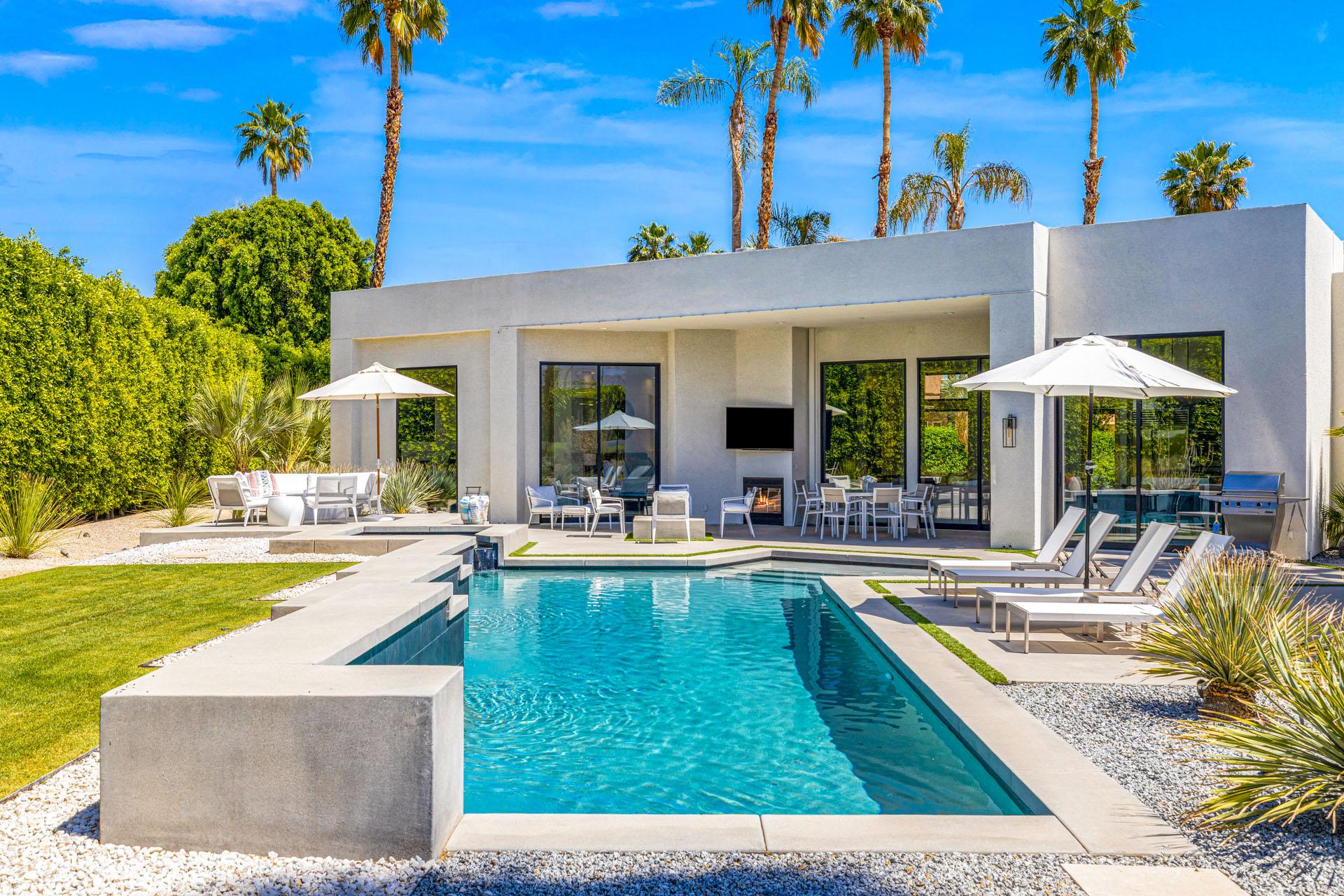 Silver Sun Stunning 4 Bedroom Estate on 1/3 Acre gallery image 9