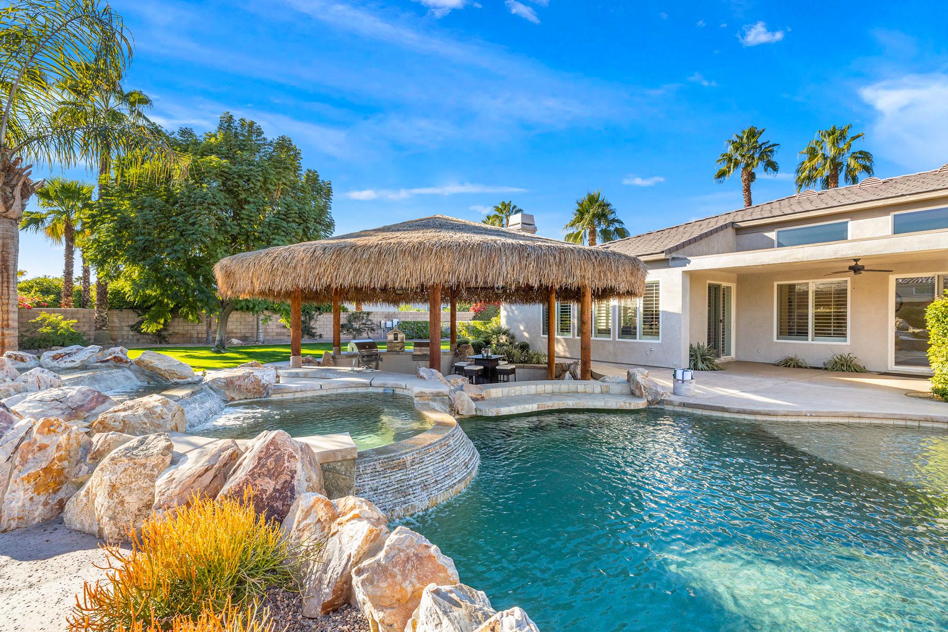 Endless Summer Swim up bar, waterslide & more! gallery image 5