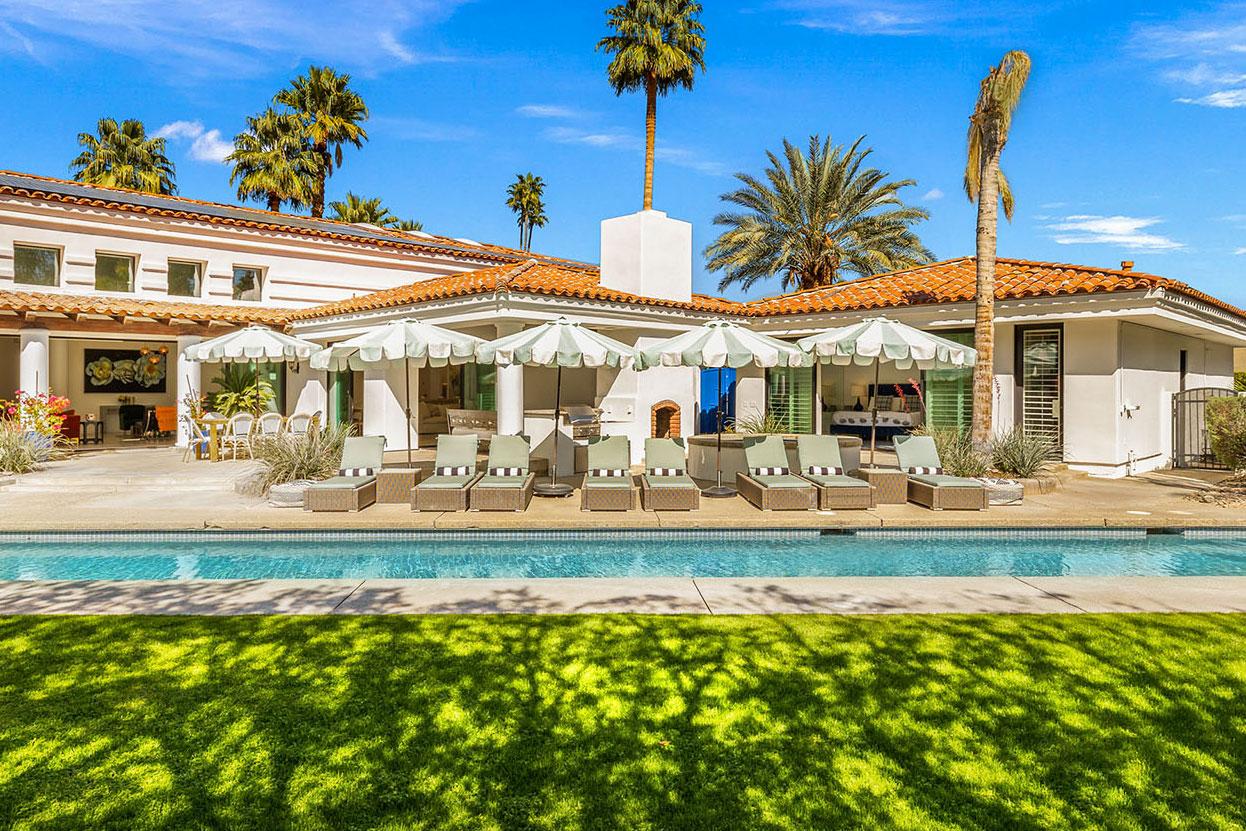 Blue Lotus Villa gallery image 1