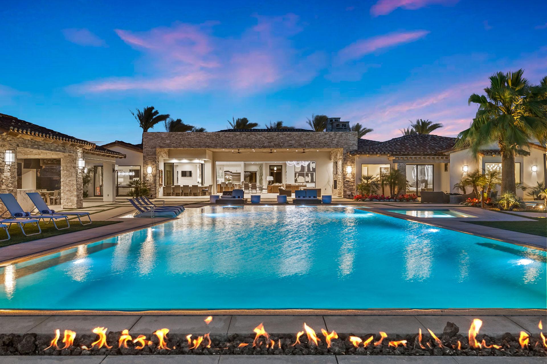 The Clubhouse Estate 6 suites on 2 acres gallery image 1