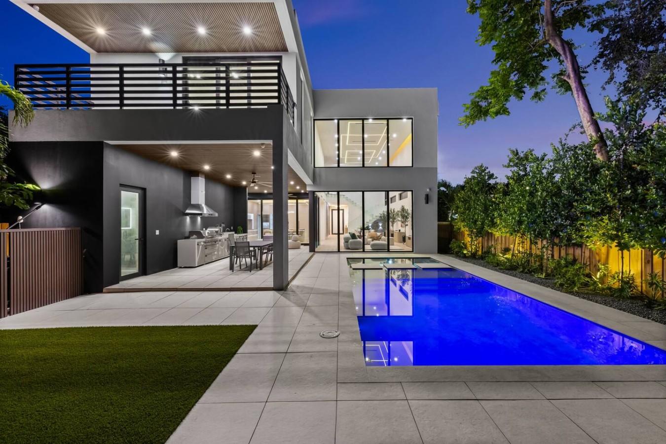 Modern Miami Estate w/ Pool & Rooftop gallery image 4