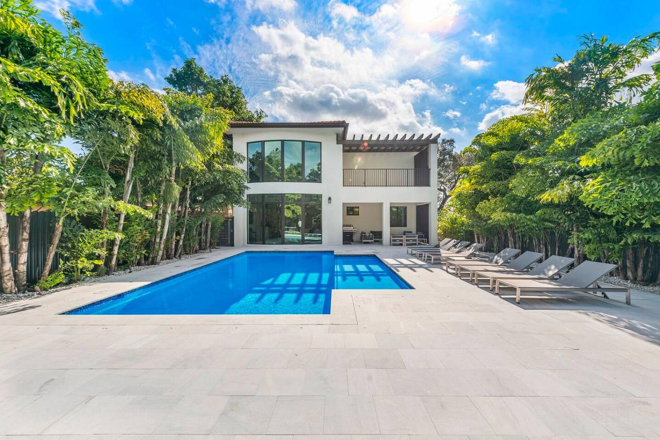 Modern Mediterranean Villa w/ Pool & Games gallery image 2