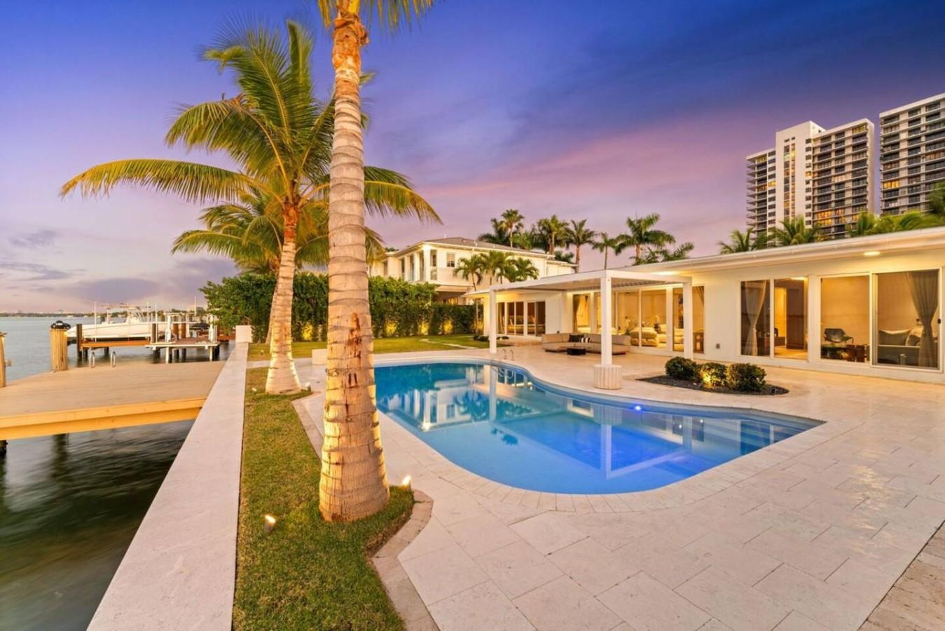 Miami Waterfront Villa w/ Pool, Spa & Sunset Views gallery image 3