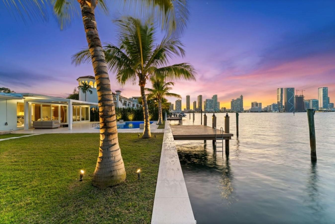 Miami Waterfront Villa w/ Pool, Spa & Sunset Views gallery image 2