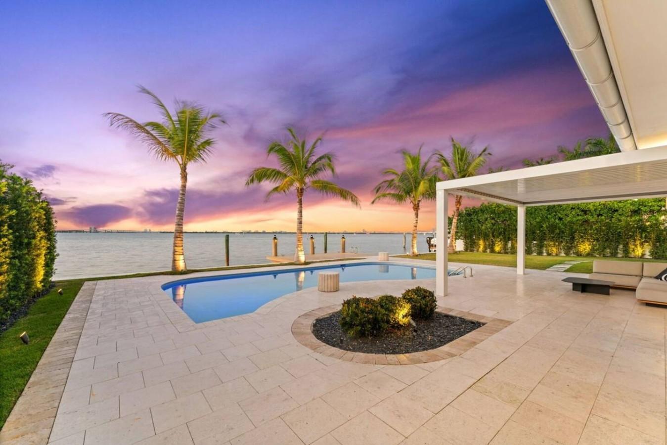 Miami Waterfront Villa w/ Pool, Spa & Sunset Views gallery image 9