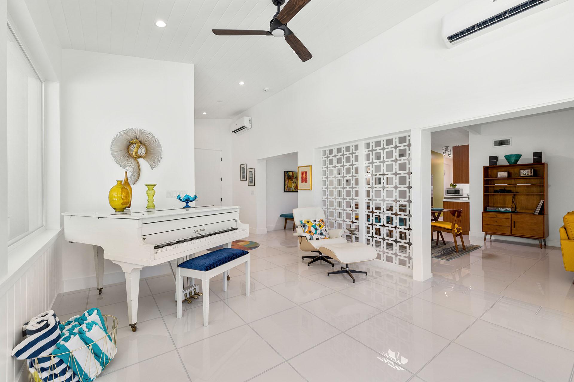 Good Vibrations gallery image 3