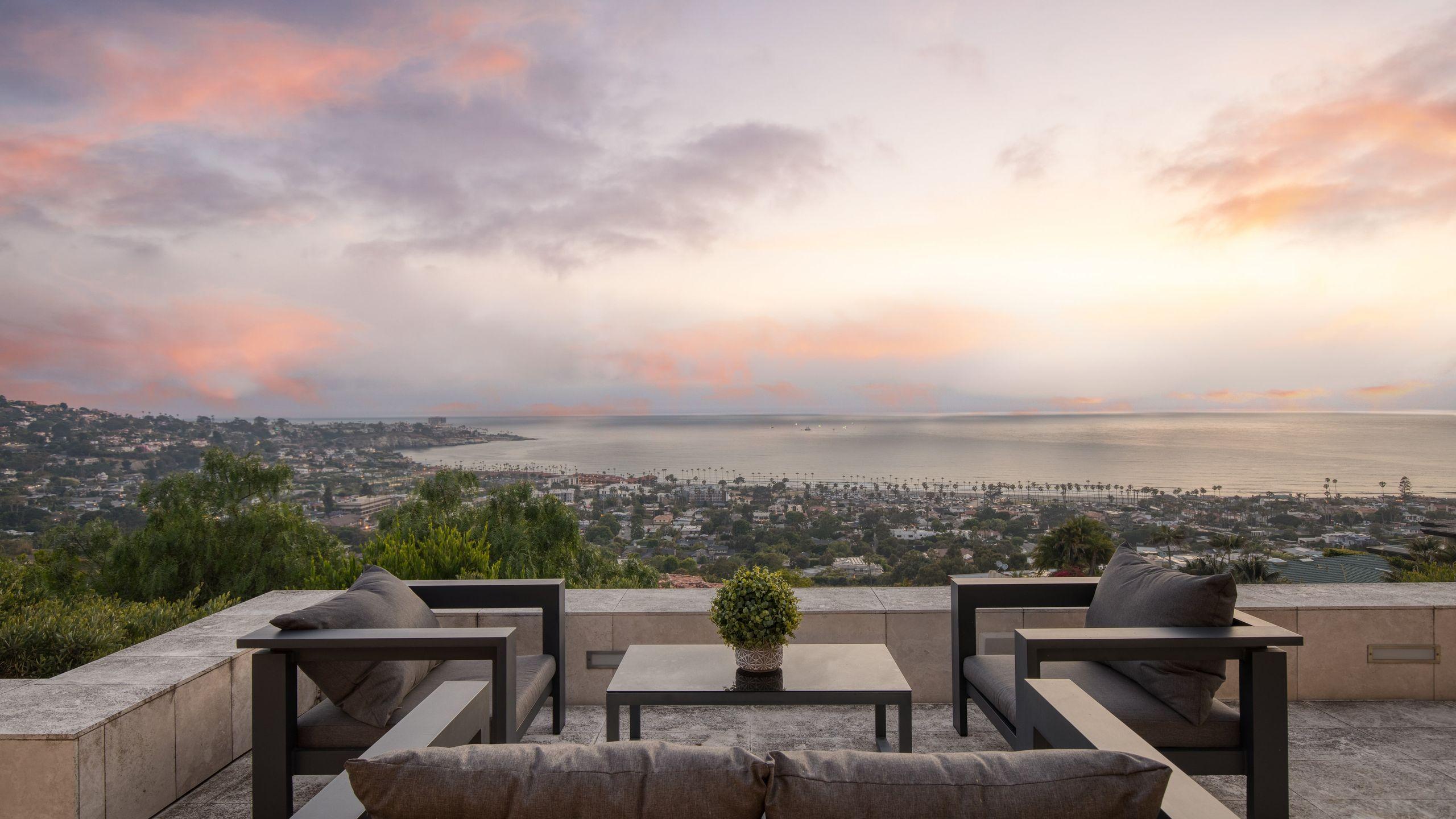 Jewel | Panoramic Ocean Views in La Jolla! gallery image 4