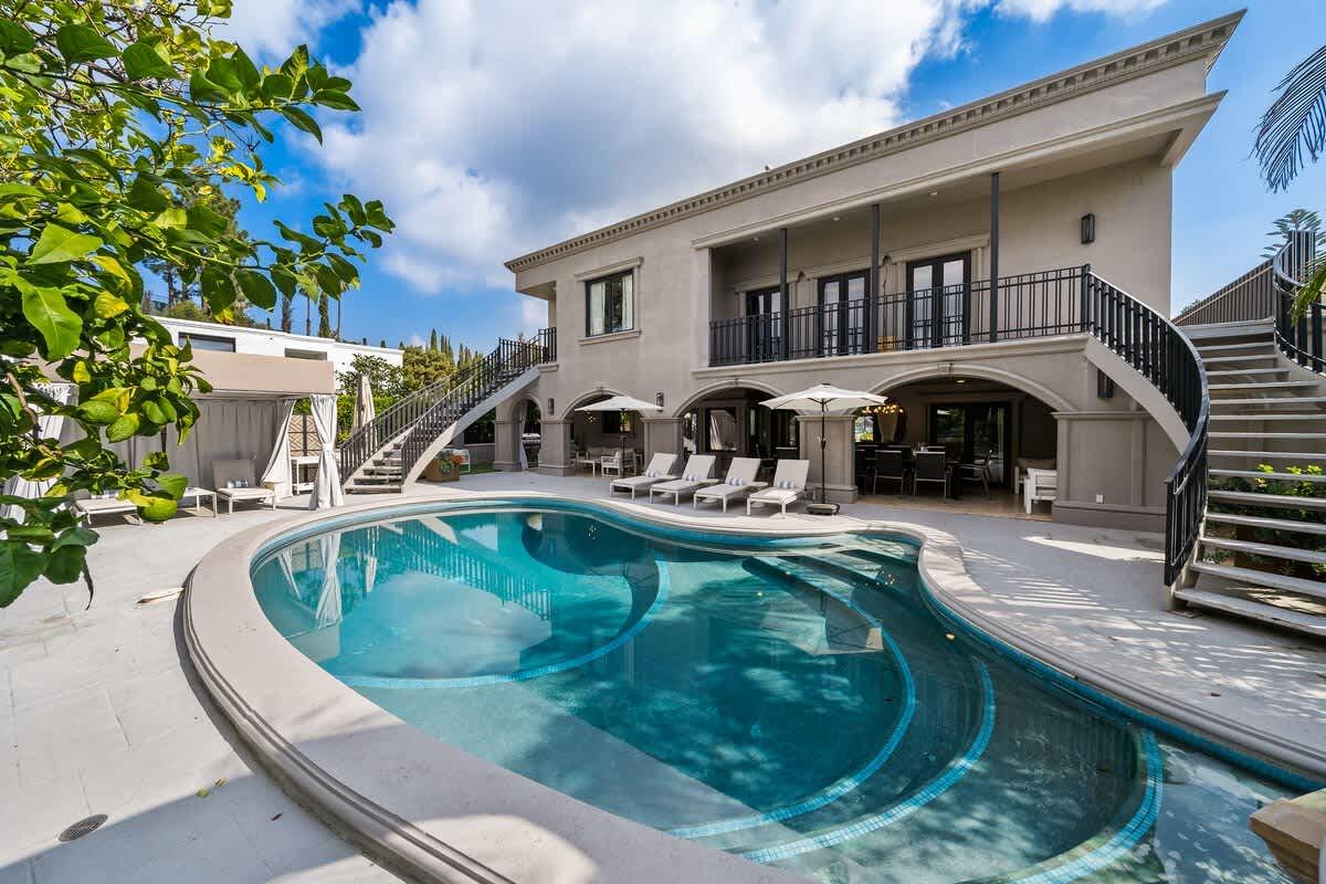 Olympia Luxe Estate gallery image 8