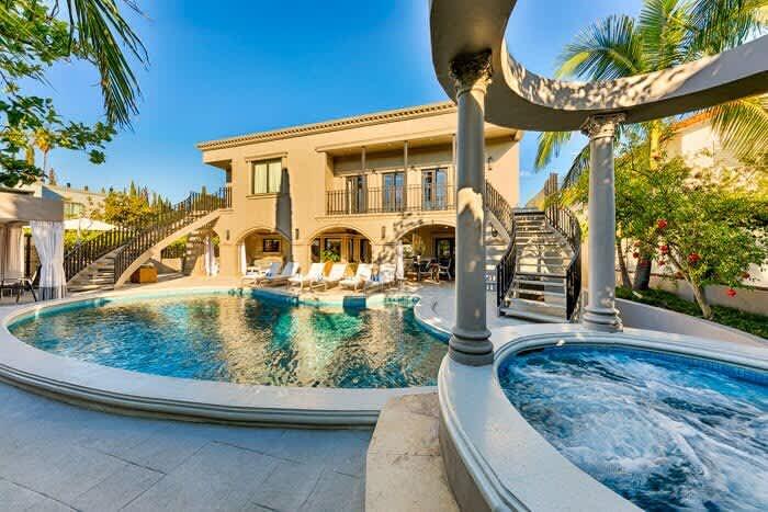 Olympia Luxe Estate gallery image 9