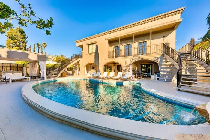Olympia Luxe Estate gallery image 1