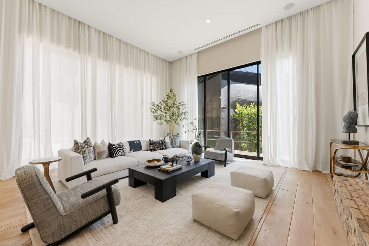 Villa de Gaia | Beverly Hills Private Oasis gallery image 8